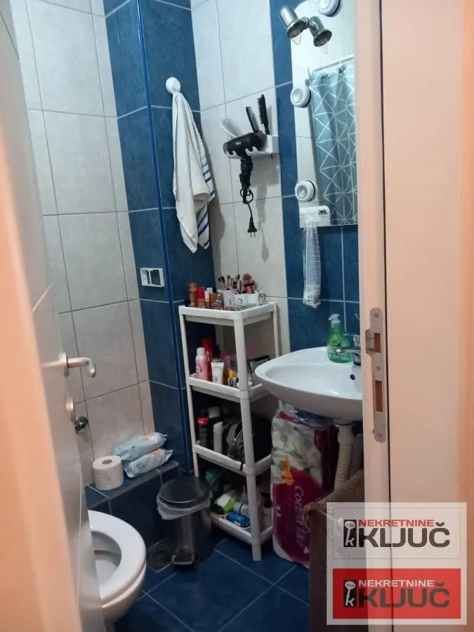 Izdavanje, garsonjera, 28m², Bulevar Oslobodjenja, Novi Sad Sve Podlokacije