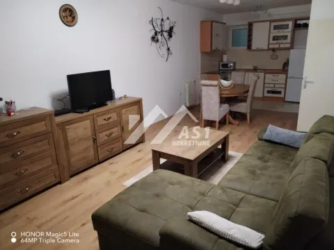 Rent, two bedroom apartment, 50m², Bulevar Oslobodjenja, Novi Sad Sve Podlokacije - image 2