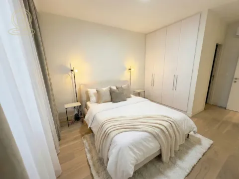 Izdavanje, trosoban stan, 82m², Savski Venac, Beograd - image 7