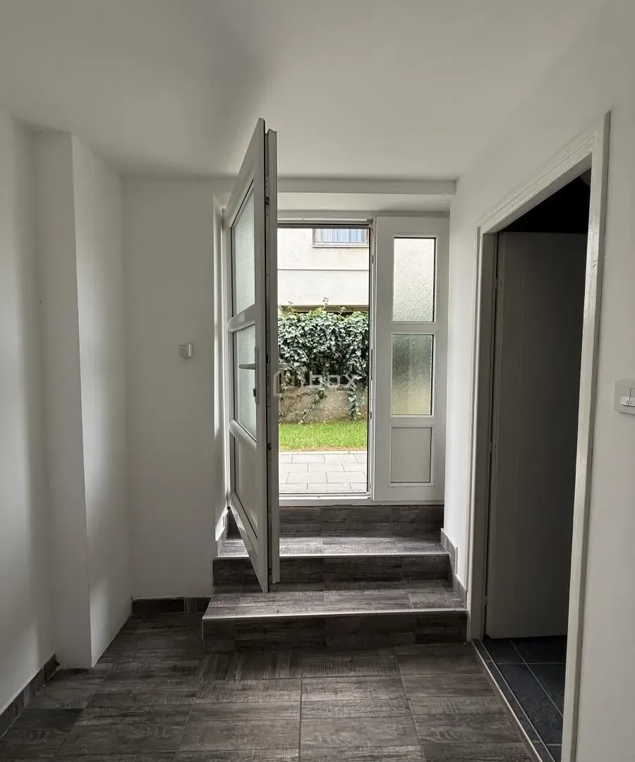 Prodaja, kuća, 186m², Pantelej, Niš