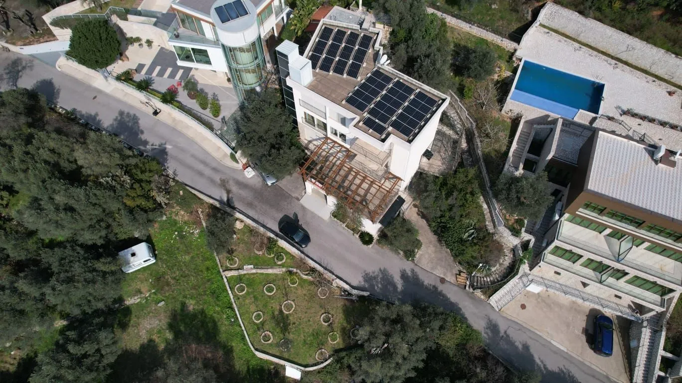 Rent, three bedroom apartment, 247m², Sveti Stefan, Budva