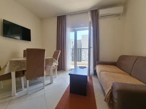Stan in Bečići