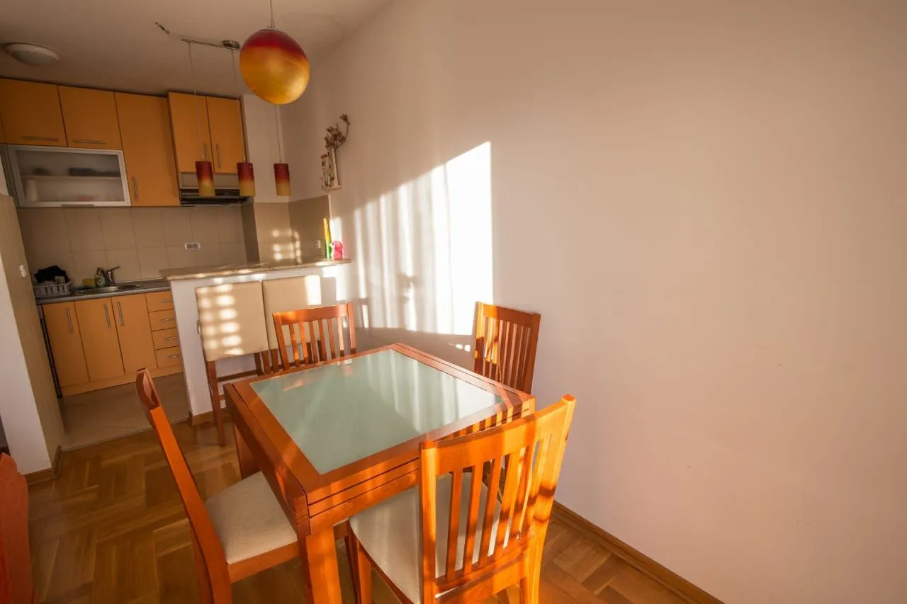 Izdavanje, stan, 67m², Podgorica, Crna Gora