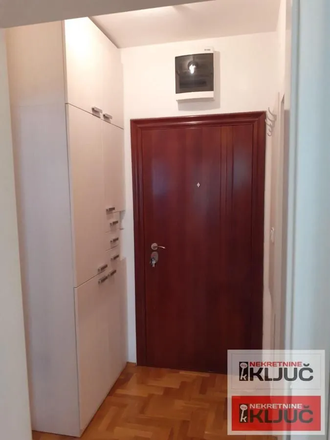 Izdavanje, jednosoban stan, 38m², Nova Detelinara, Novi Sad Sve Podlokacije
