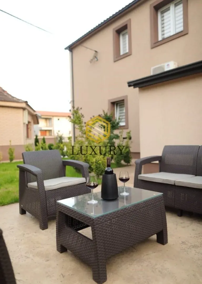 Rent, house, 250m², Tološi, Podgorica