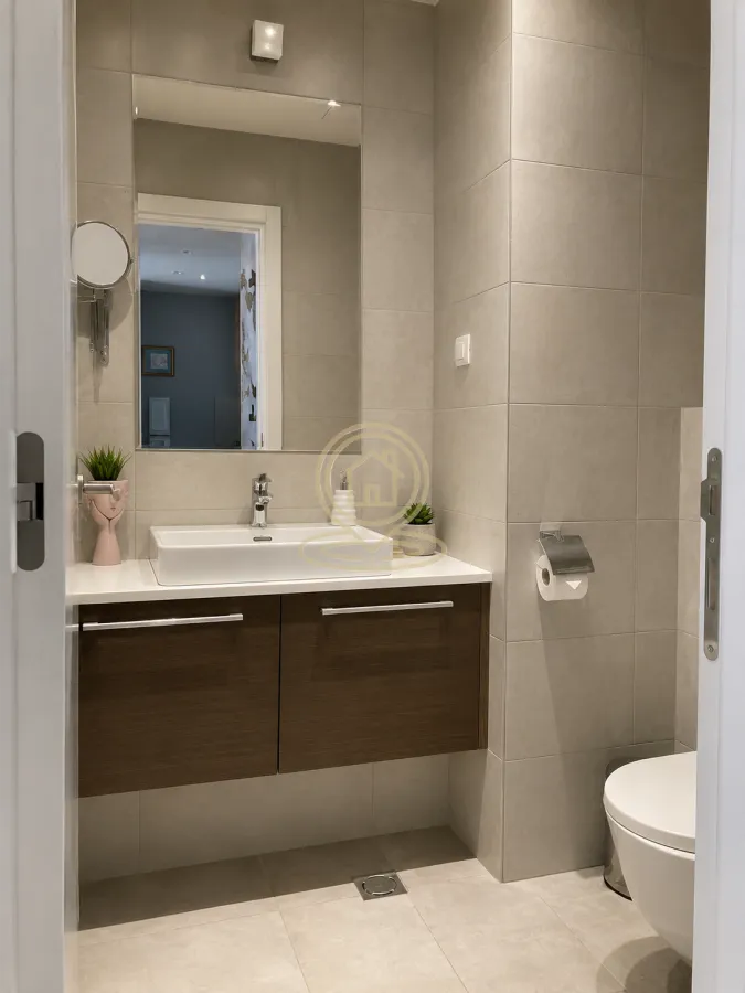 Izdavanje, dvosoban stan, 63m², Savski Venac, Beograd