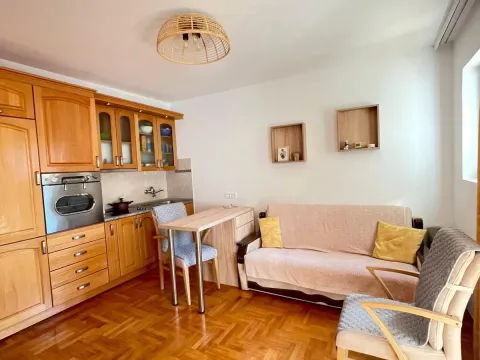 Sale, one bedroom apartment, 35m², Bečići, Budva - image 4