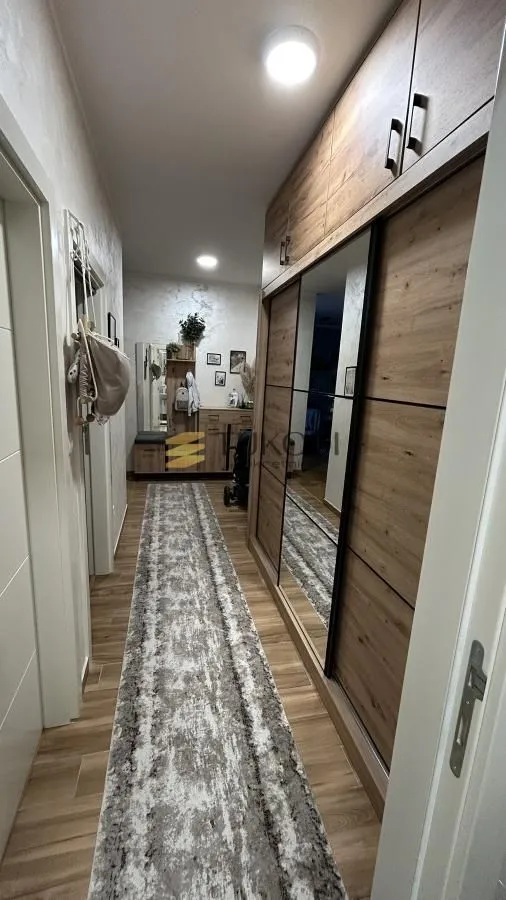 Prodaja, trosoban stan, 59m², Adamovićevo Naselje, Novi Sad Sve Podlokacije