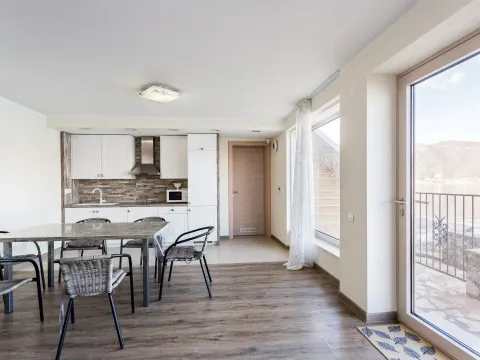 Prodaja, kuća, 240m², Krašići, Tivat - image 6