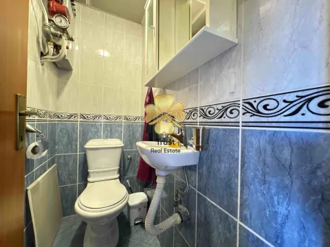 Izdavanje, dvosoban stan, 80m², Momišići, Podgorica - image 8