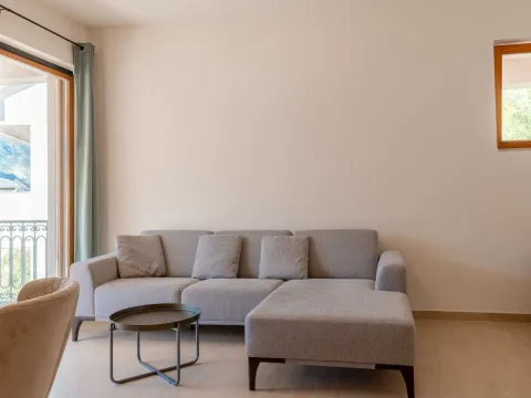 Prodaja, dvosoban stan, 106m², Dobrota, Kotor - image 6