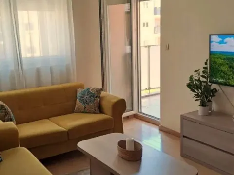 Prodaja, dvosoban stan, 72m², City Kvart, Podgorica - image 2