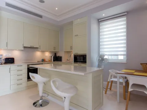 Prodaja, jednosoban stan, 90m², Porto Montenegro, Tivat - image 10