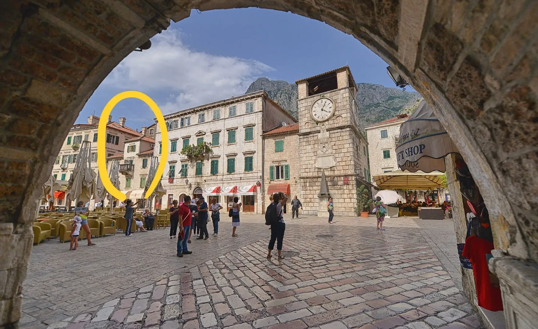 Izdavanje, dvosoban stan, 45m², Stari Grad Kotor, Kotor