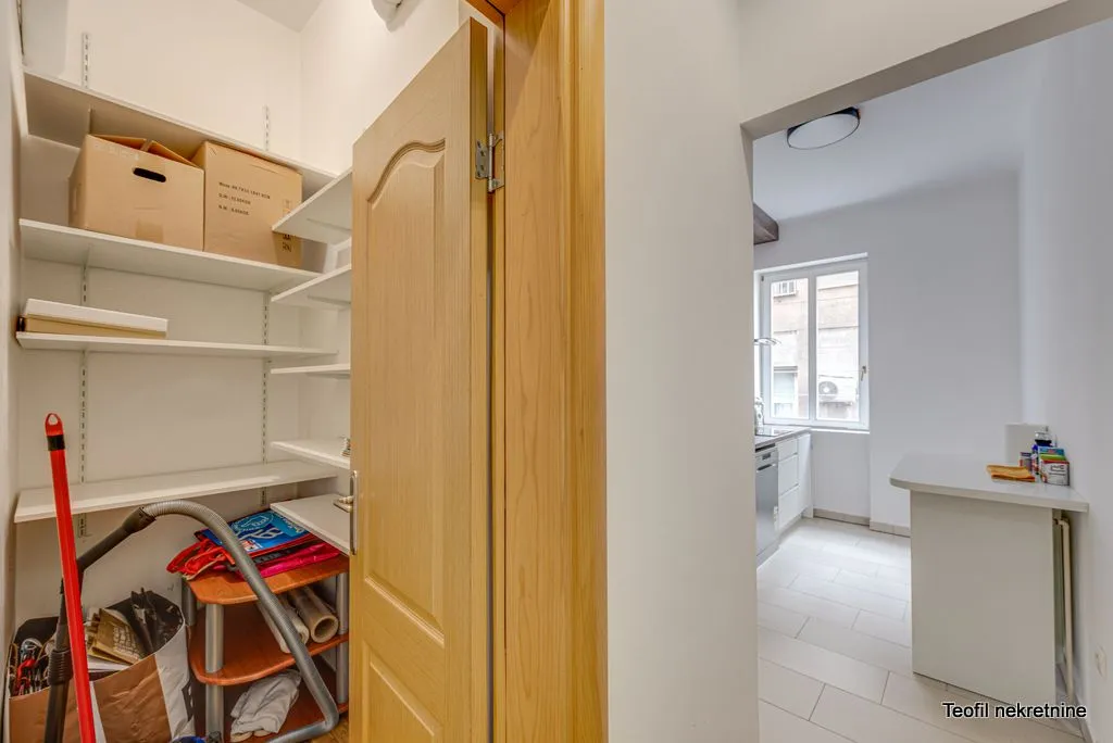 Rent, three bedroom apartment, 82m², Stari Grad, Beograd