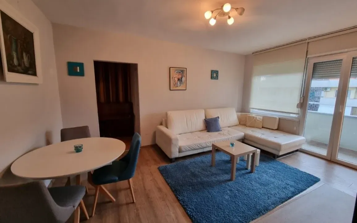 Izdavanje, jednosoban stan, 53m², Centar, Podgorica