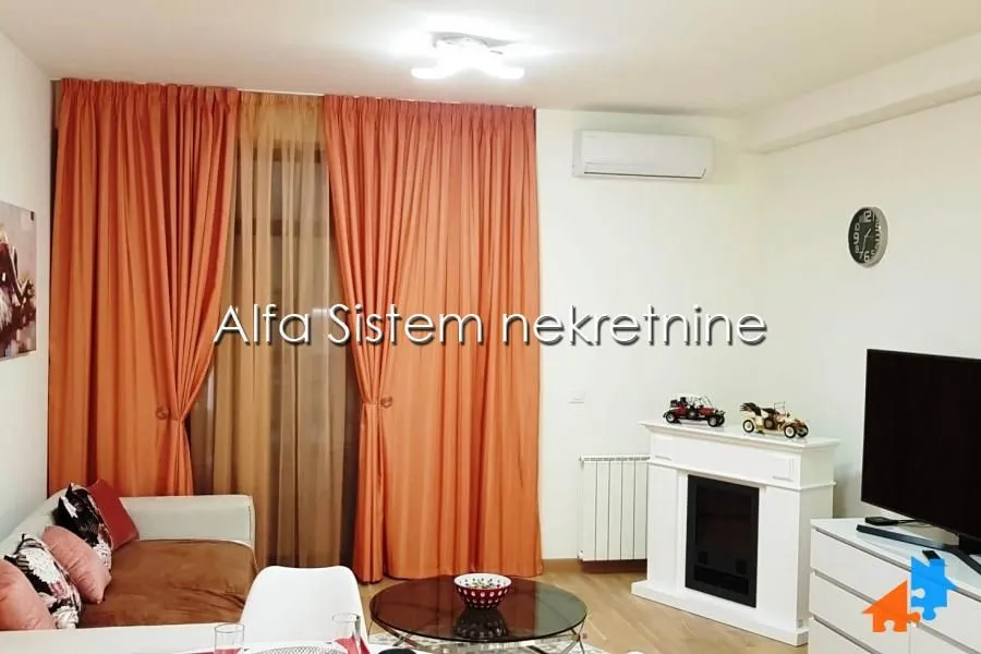 Izdavanje, dvosoban stan, 70m², Savski Venac, Beograd