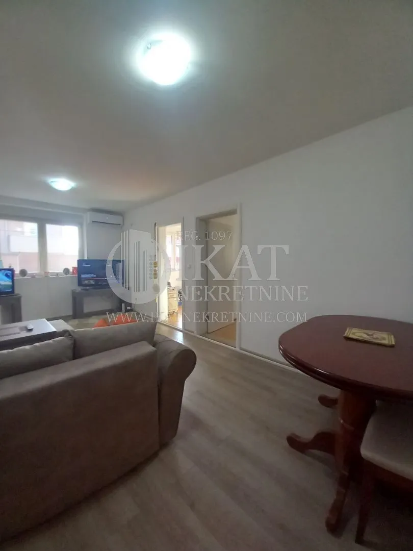 Sale, house, 397m², Petlovo Brdo, Beograd