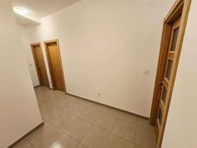 Prodaja, dvosoban stan, 72m², Stari Aerodrom, Podgorica