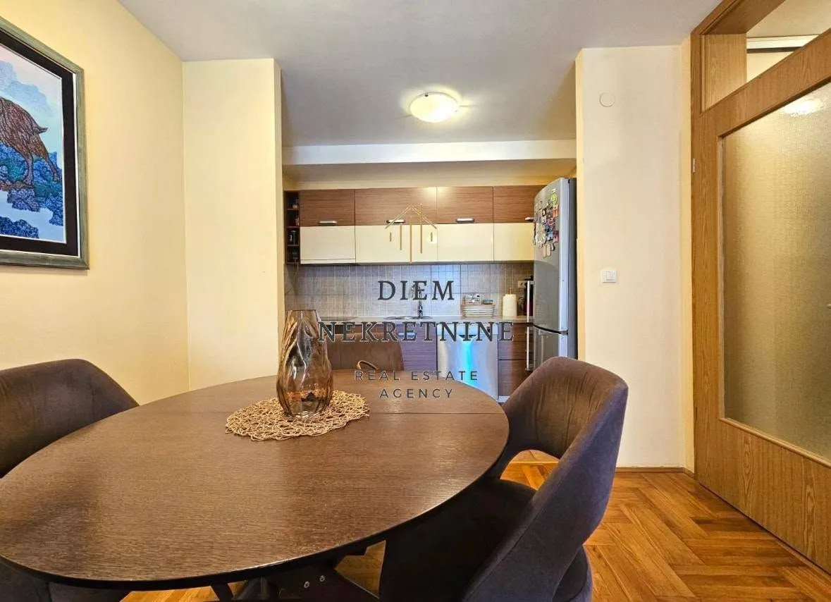 Sale, two bedroom apartment, 69m², Centar, Bar
