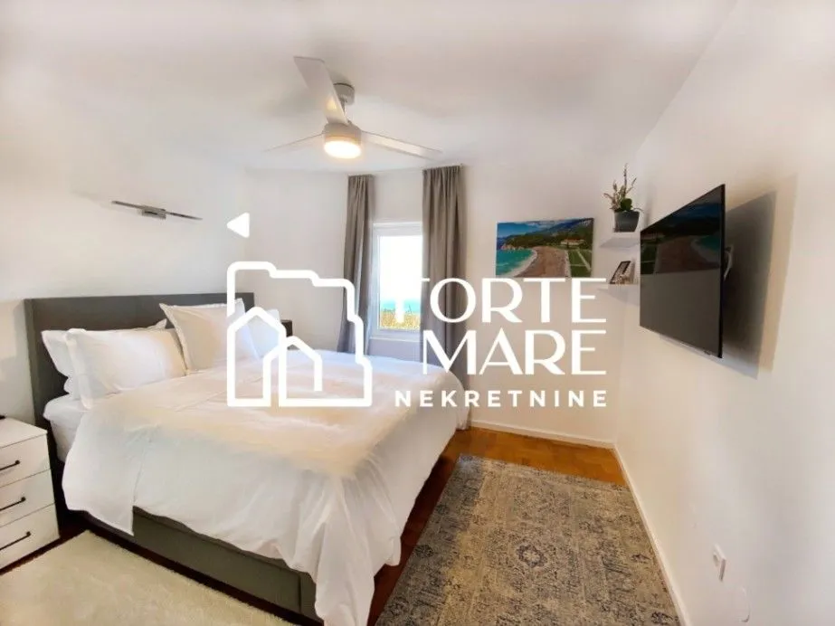 Prodaja, kuća, 250m², Blizikuće, Budva