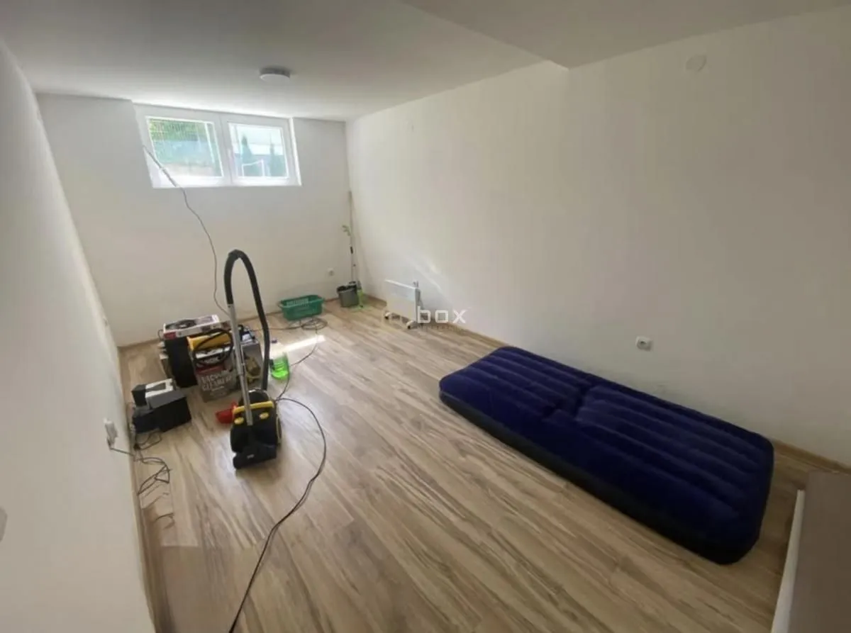 Izdavanje, dvosoban stan, 75m², Pantelej, Niš