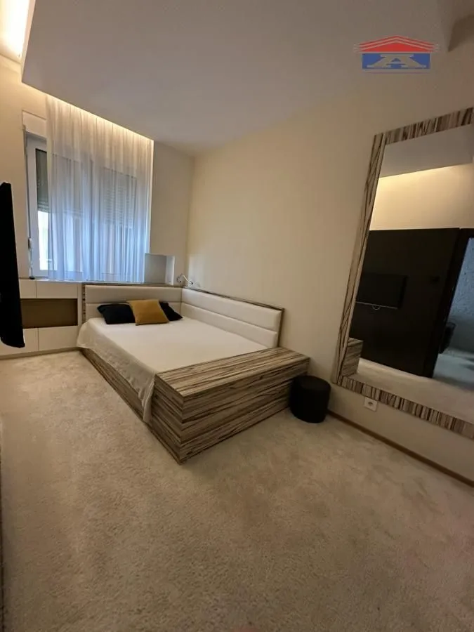Izdavanje, dvosoban stan, 49m², Bulevar Oslobodjenja, Novi Sad Sve Podlokacije