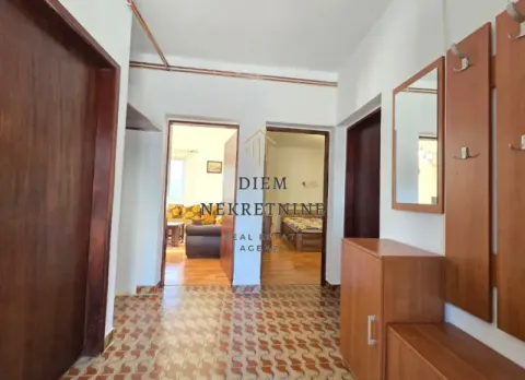 Izdavanje, dvosoban stan, 70m², Radanovići, Kotor - image 11