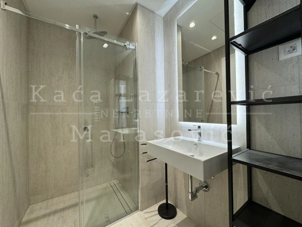 Rent, two bedroom apartment, 47m², Kalenić Pijaca, Vračar Sve Podlokacije
