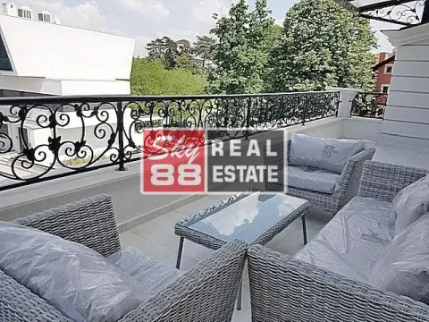 Izdavanje, stan, 215m², Senjak, Beograd