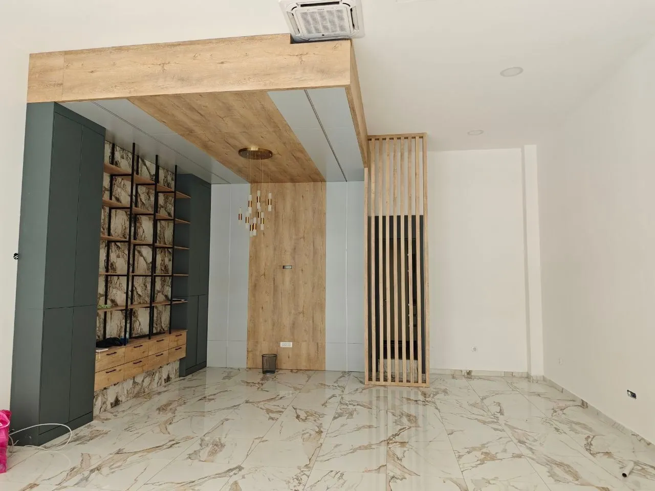 Rent, office space, 54m², Central Point, Podgorica
