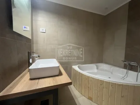 Prodaja, stan, 195m², Prozivka, Subotica - image 9