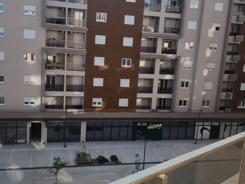 Izdavanje, jednosoban stan, 46m², Stari Aerodrom, Podgorica - image 5