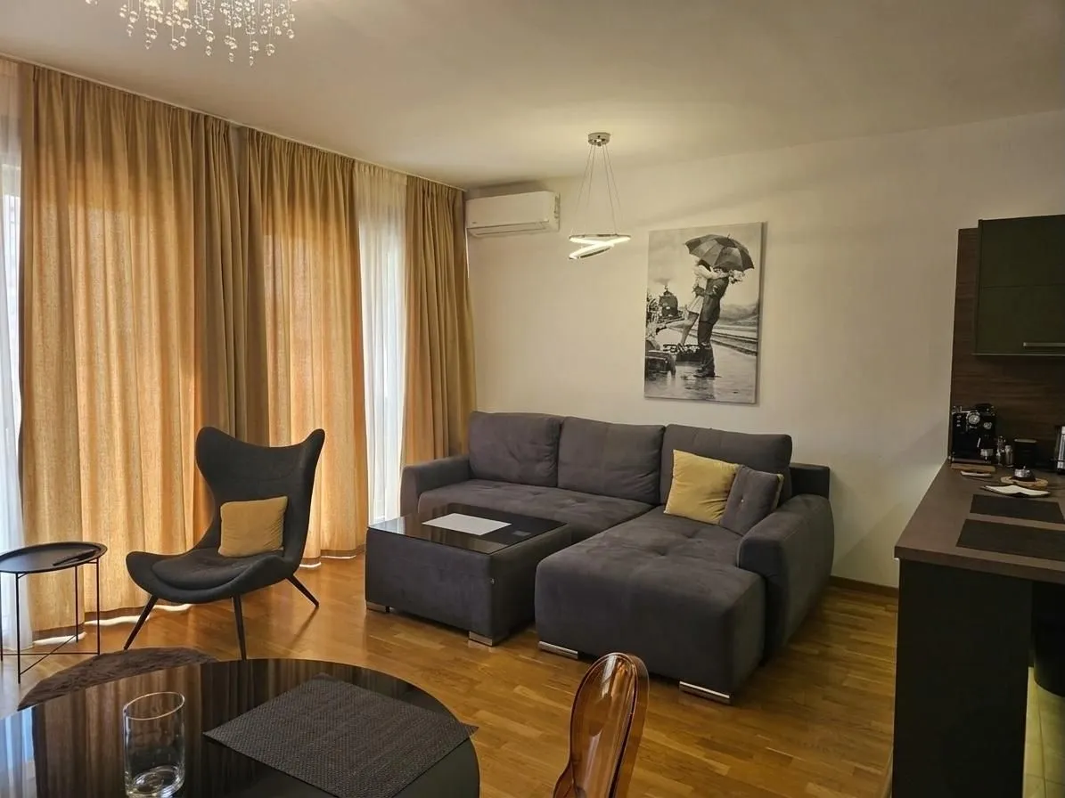 Prodaja, dvosoban stan, 73m², Bečići, Budva