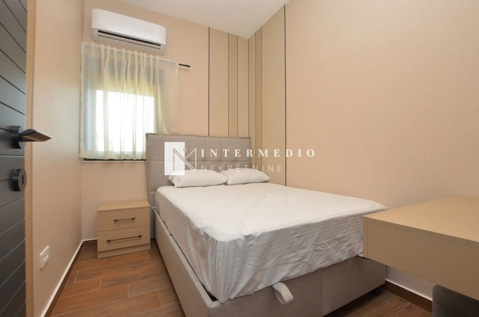 Prodaja, dvosoban stan, 61m², Njivice, Herceg Novi
