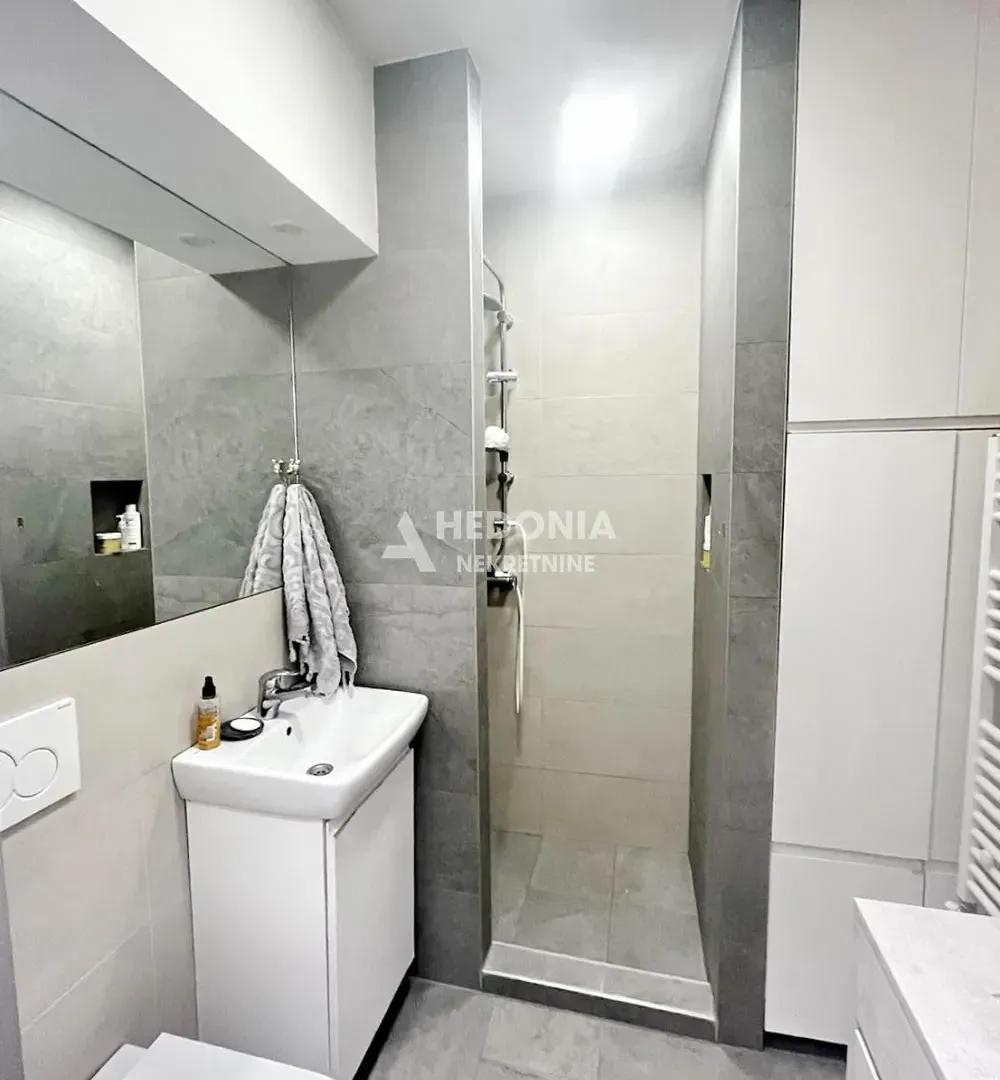 Prodaja, trosoban stan, 86m², Zvezdara Sve Podlokacije, Beograd