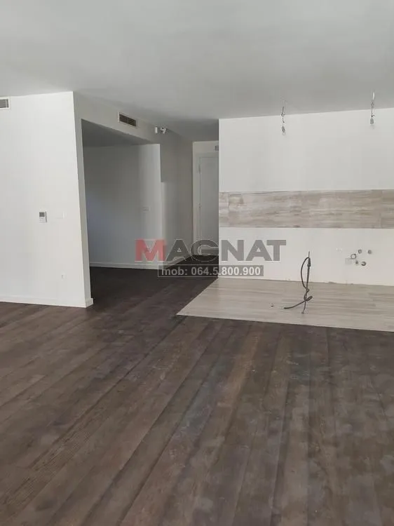 Prodaja, trosoban stan, 120m², Slavija, Vračar Sve Podlokacije