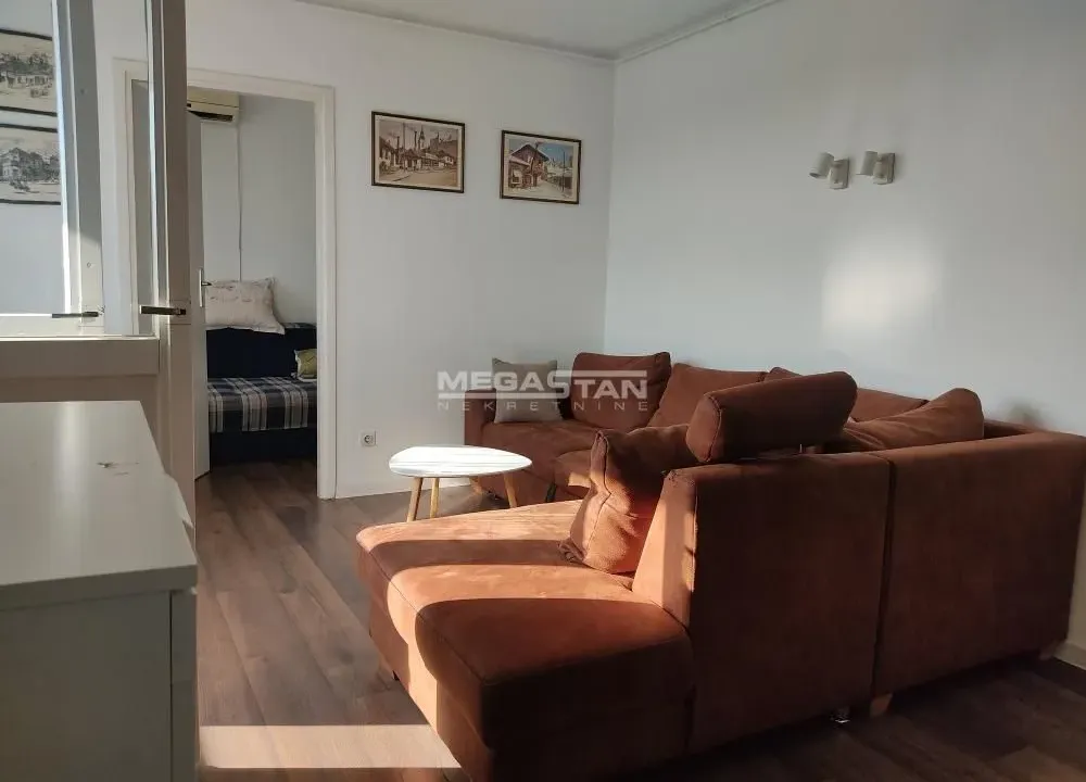 Prodaja, dvosoban stan, 63m², Šumice, Beograd