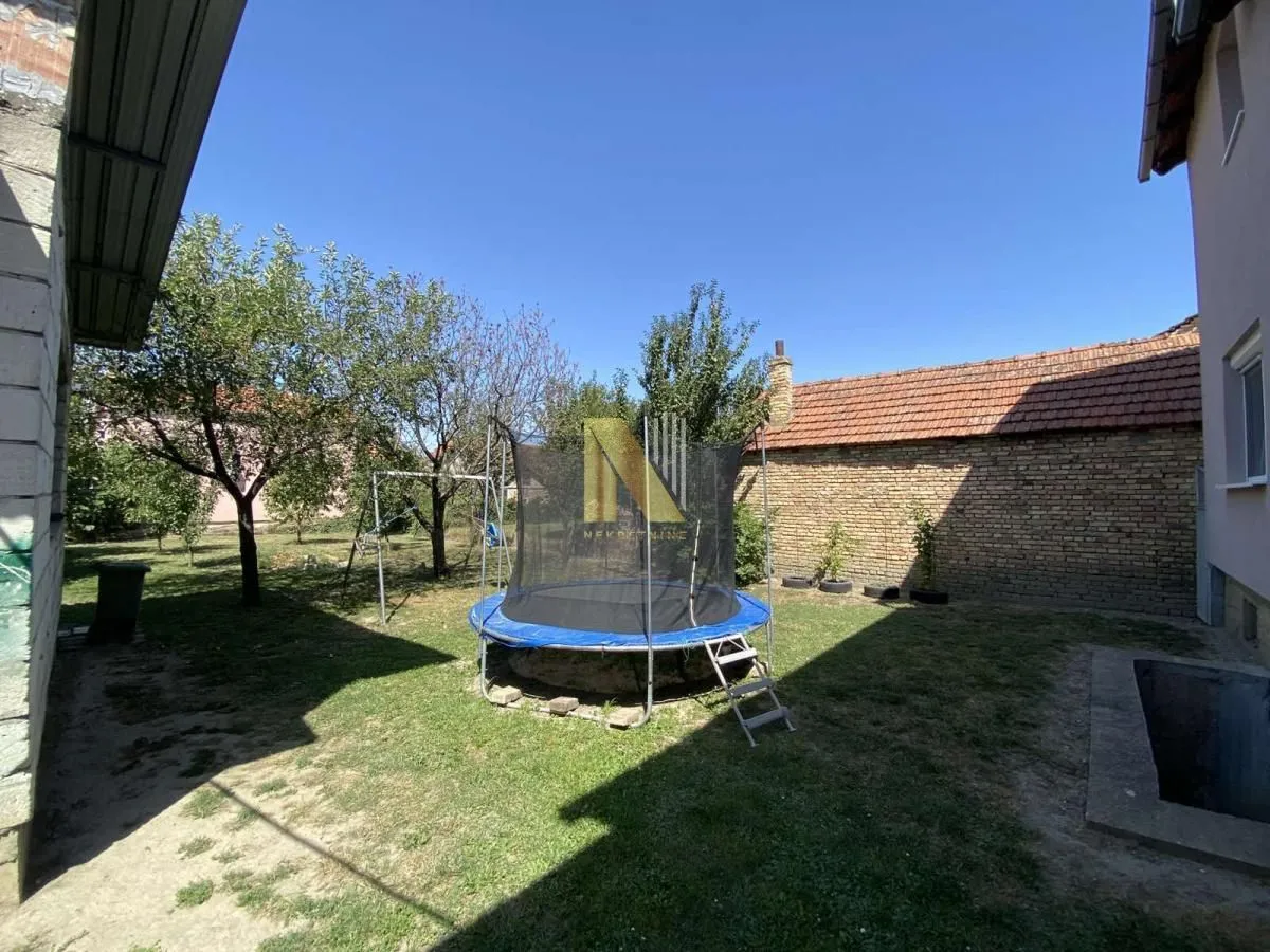 Prodaja, kuća, 224m², Kać, Novi Sad Sve Podlokacije