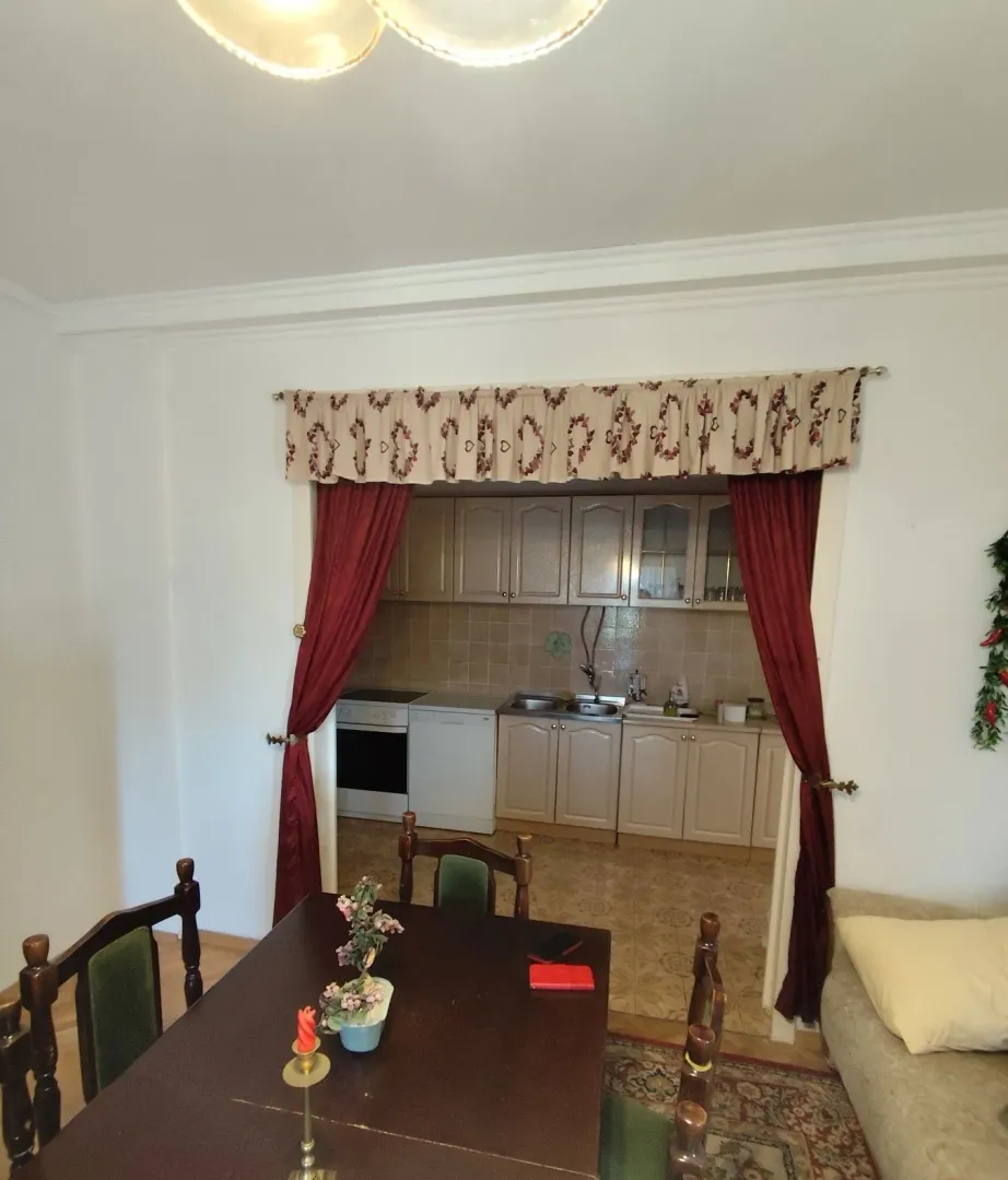 Rent, four bedroom apartment, 140m², Momišići, Podgorica