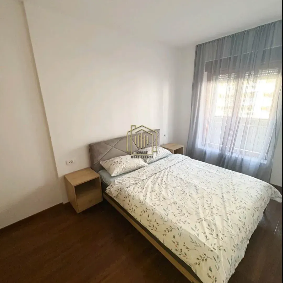 Izdavanje, jednosoban stan, 50m², Master Kvart, Podgorica