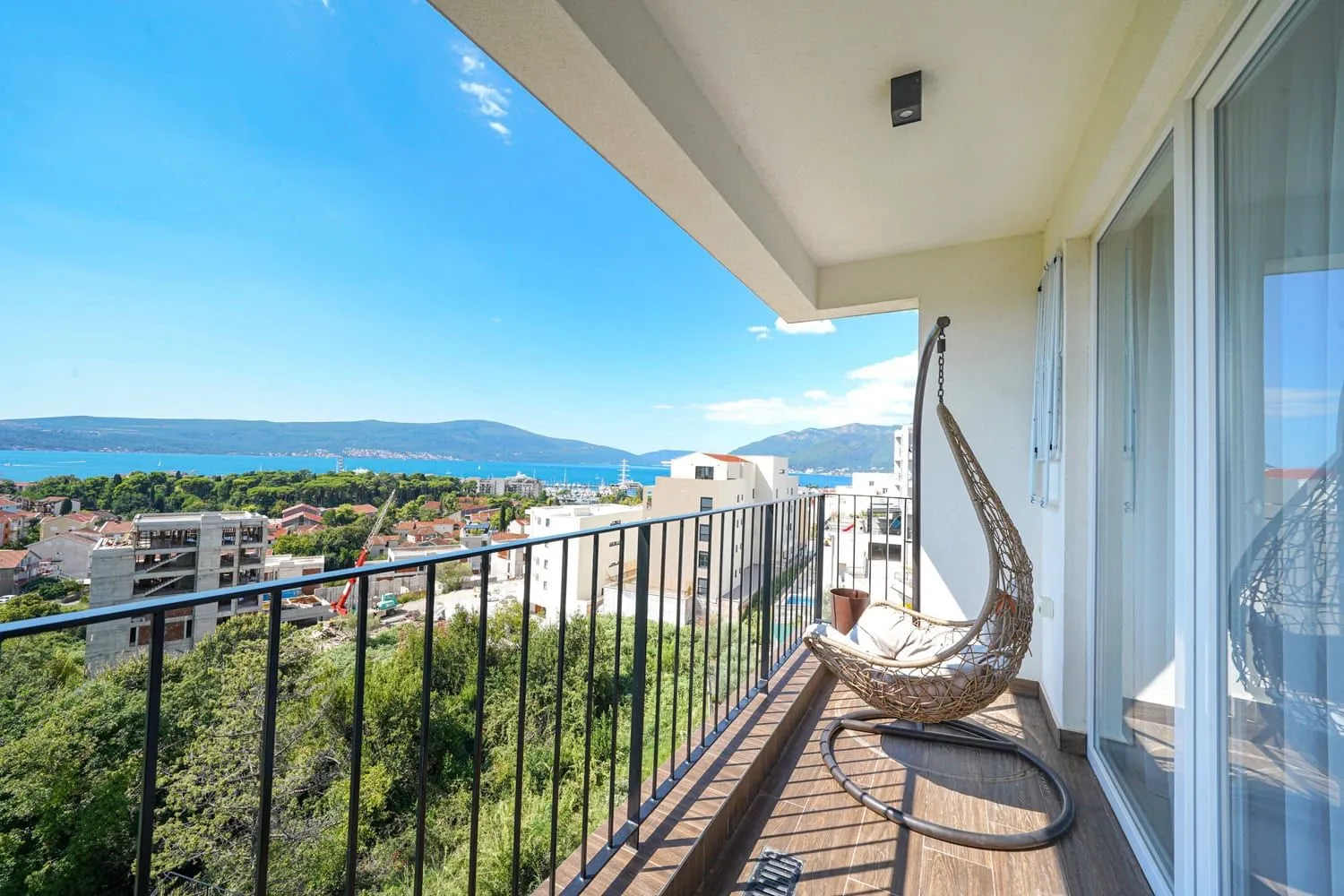 Prodaja, stan, 66m², Tivat, Crna Gora