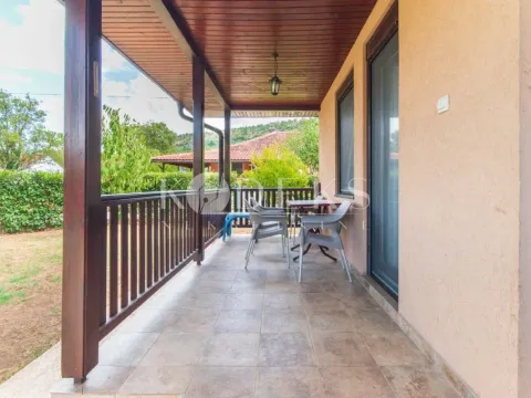 Izdavanje, kuća, 77m², Pričelje, Podgorica - image 12