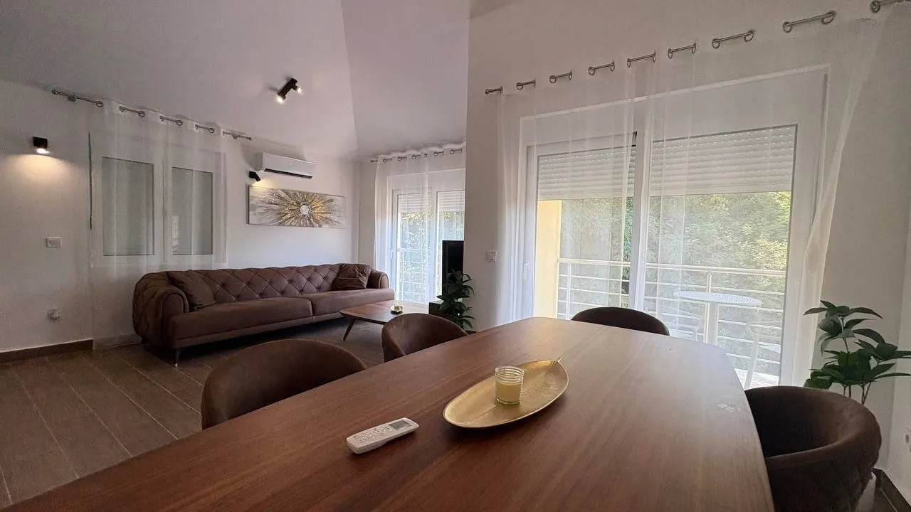 Rent, two bedroom apartment, 65m², Tripovići, Tivat