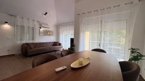 Rent, two bedroom apartment, 65m², Tripovići, Tivat - image 17