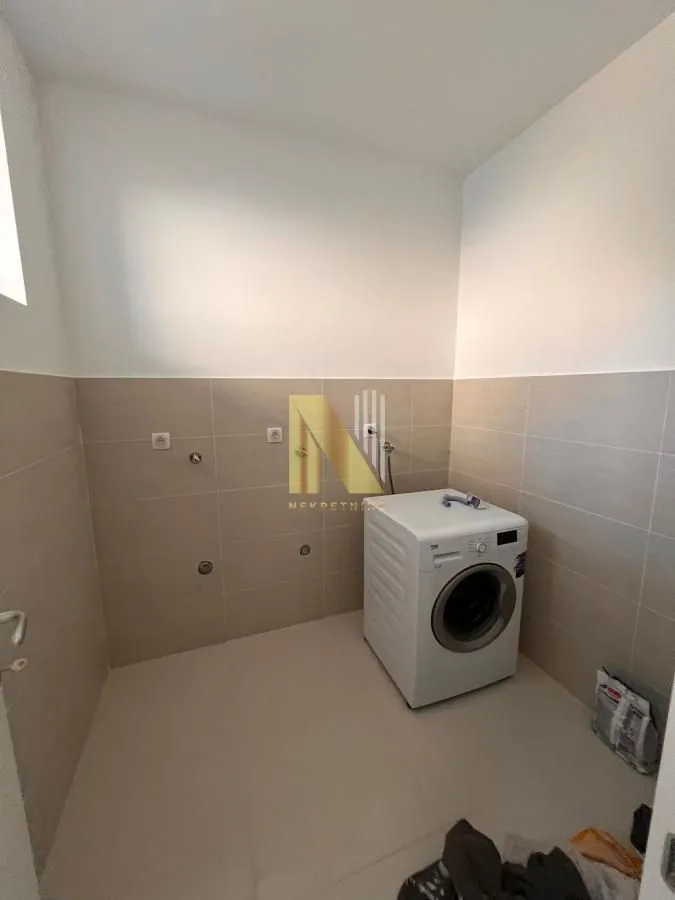 Prodaja, kuća, 591m², Sremska Kamenica, Petrovaradin