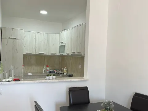 Izdavanje, jednosoban stan, 50m², Budva, Crna Gora - image 4