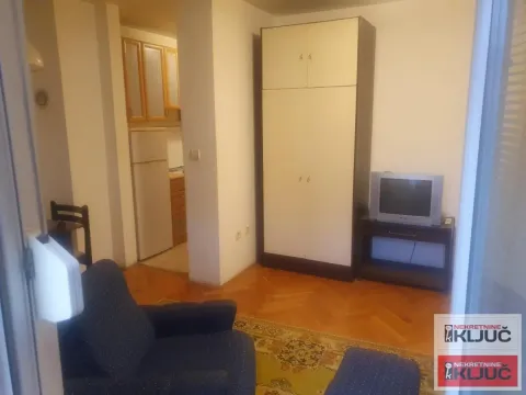 Izdavanje, jednosoban stan, 28m², Bulevar Oslobodjenja, Novi Sad Sve Podlokacije - image 2