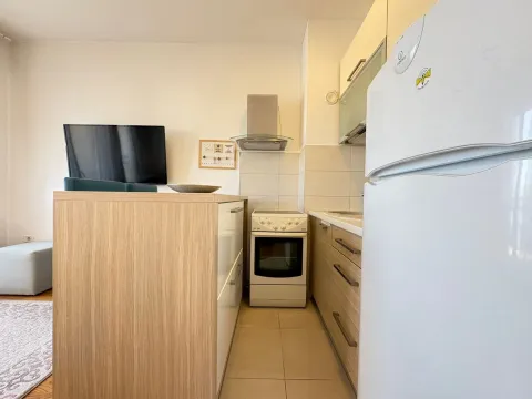 Izdavanje, garsonjera, 30m², City Kvart, Podgorica - image 7