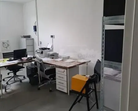 Rent, office space, 1000m², Krnjaca, Palilula Sve Podlokacije - image 6